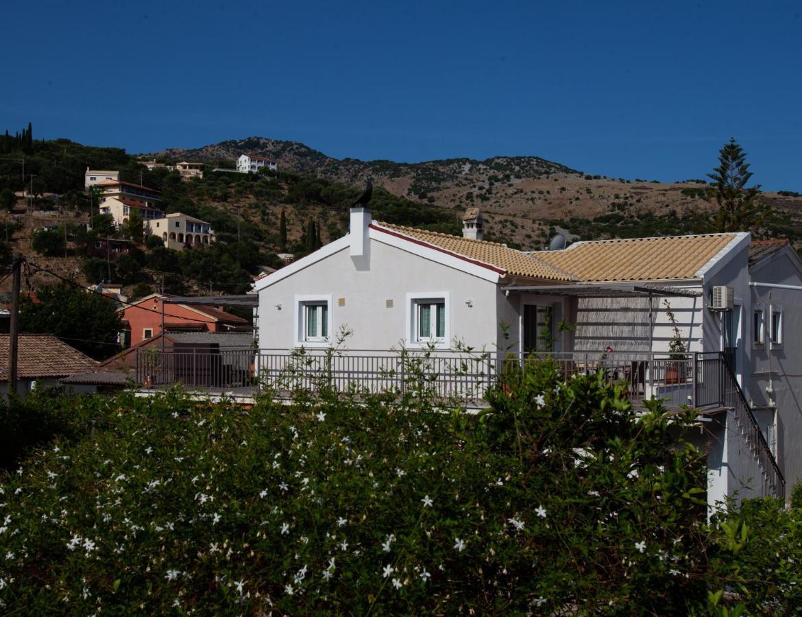 Antonis Apartments Kassiopi Buitenkant foto