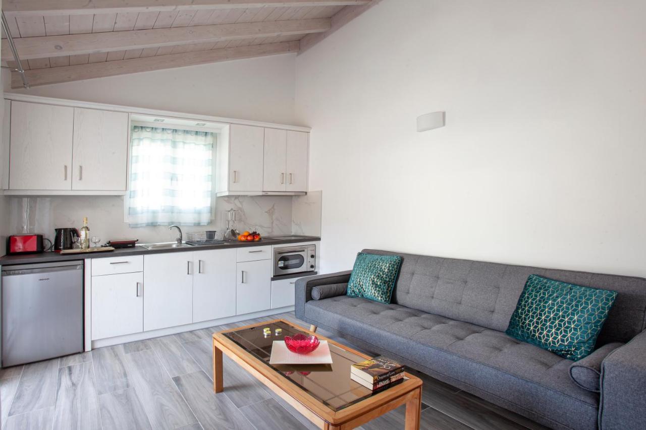 Antonis Apartments Kassiopi Buitenkant foto