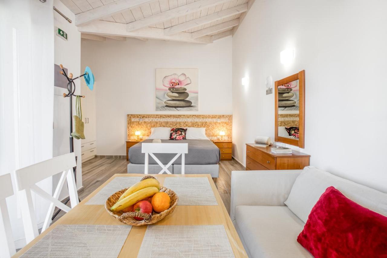 Antonis Apartments Kassiopi Buitenkant foto